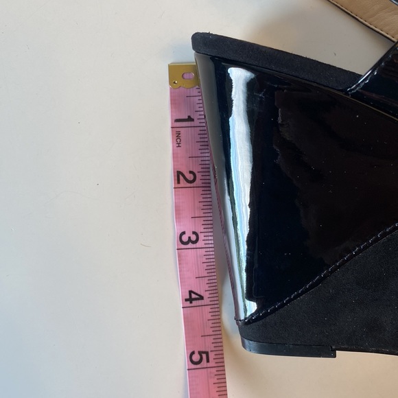 Nine West Dreamz Black Leather and Suede Wedge Sandals (Size 8.5) - Picture 13 of 14